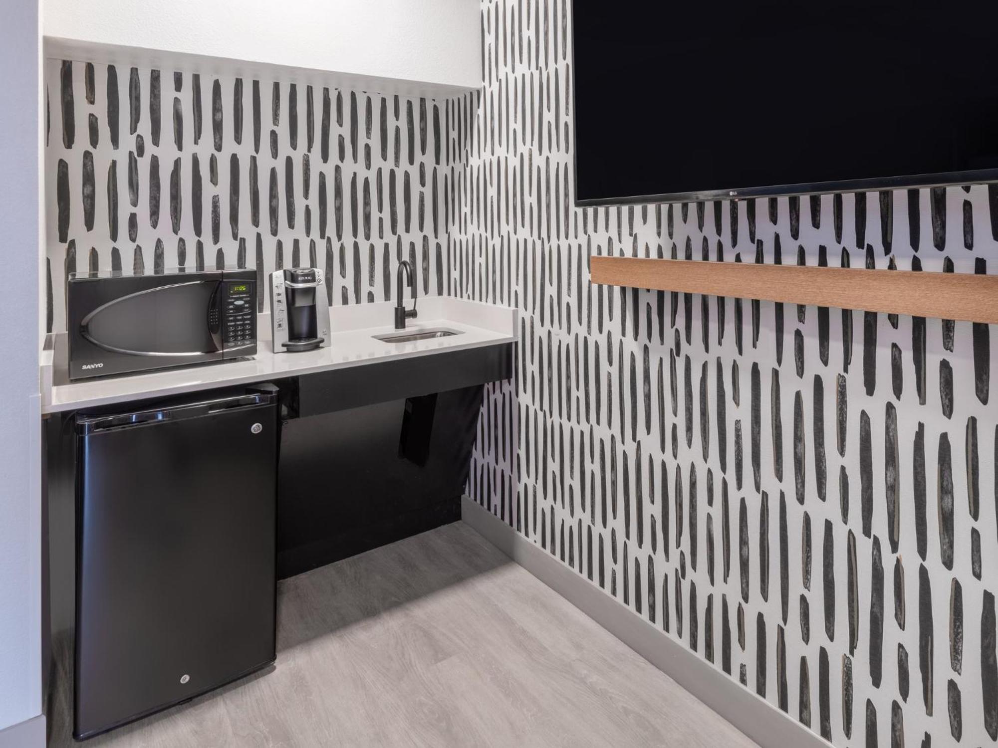 Atwell Suites Austin Airport By Ihg Bagian luar foto